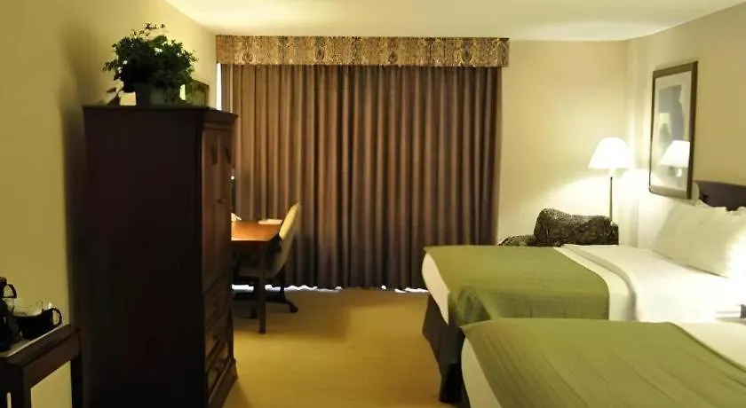 Garden Plaza Hotel Saddle Brook